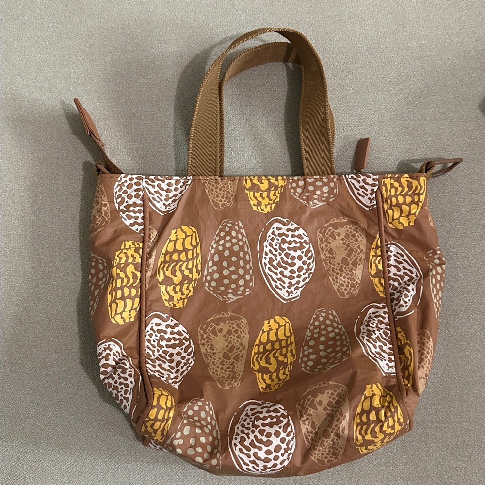 ALOHA Collection Shell Collection Brown Yellow White Patterned Tote - Picture 2 of 2